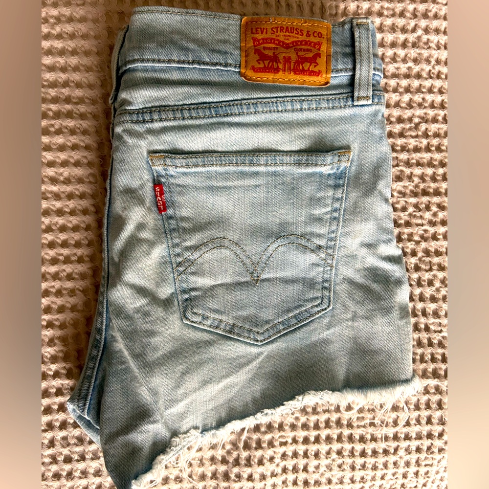 Levi’s denim shorts